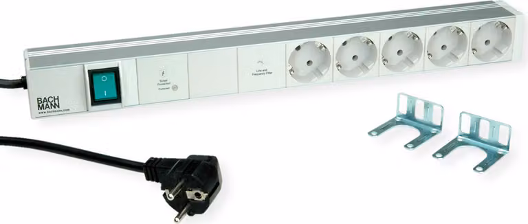 BACHMANN 19" 1HE 5xCEE7/3 1xSchalter 1xGVS-Plus 2,0m CEE7/7
