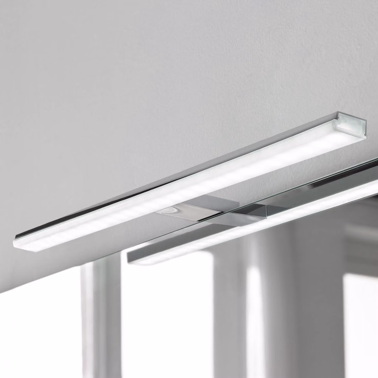 Ebir Applique da parete Pandora, Cromo / Argento, Bagno, Plastica, Moderno, Applique