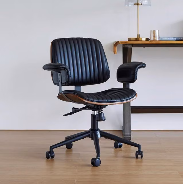 Sedia da ufficio ULEVR in vera pelle nera con braccioli imbottiti, base in metallo, rotazione 360¡ã e ruote