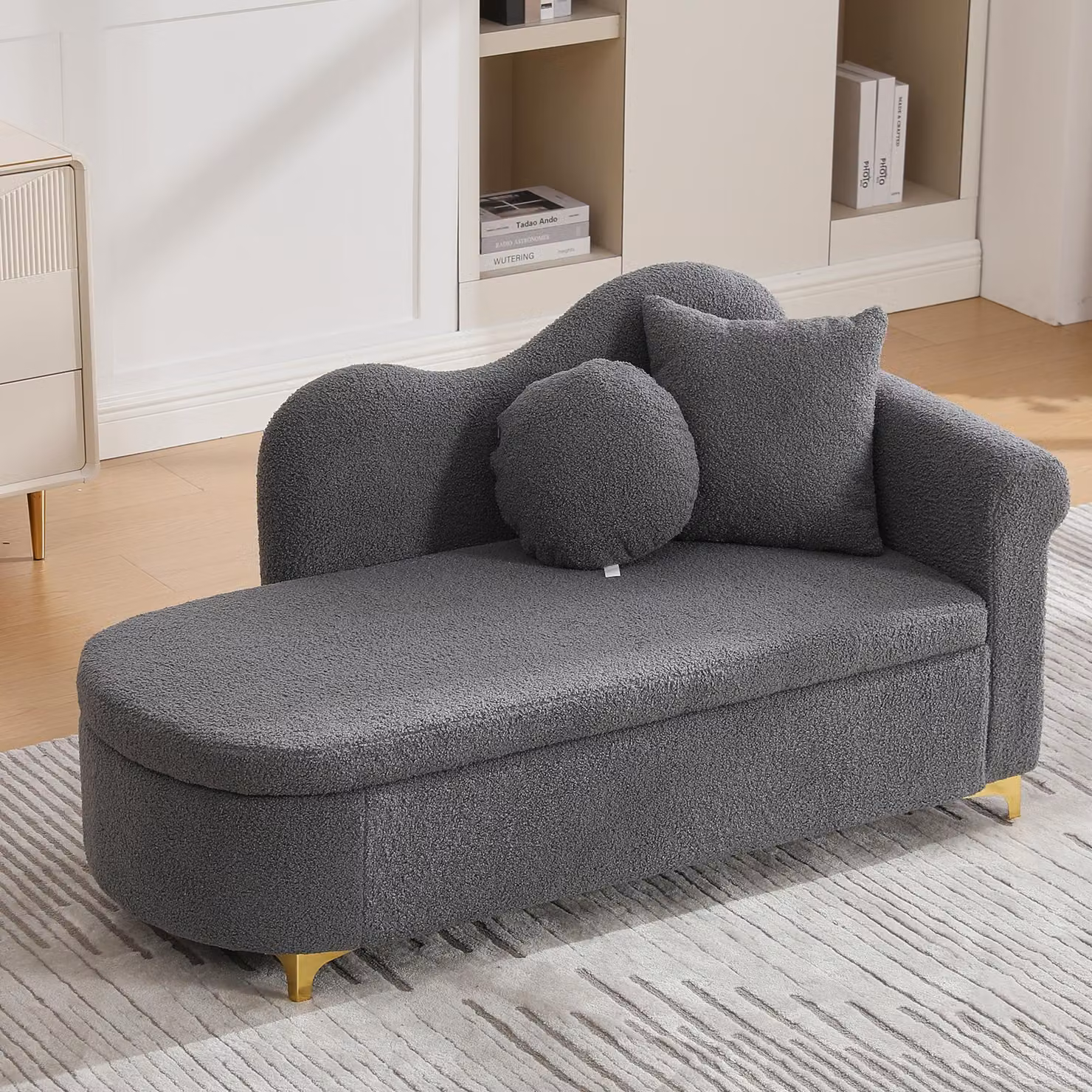 Merax: chaise longue con vano portaoggetti e struttura in legno massello, poltrona reclinabile trasformabile in letto con rivestimento in peluche, lettino relax con schienale ondulato e 2 cuscini, grigio