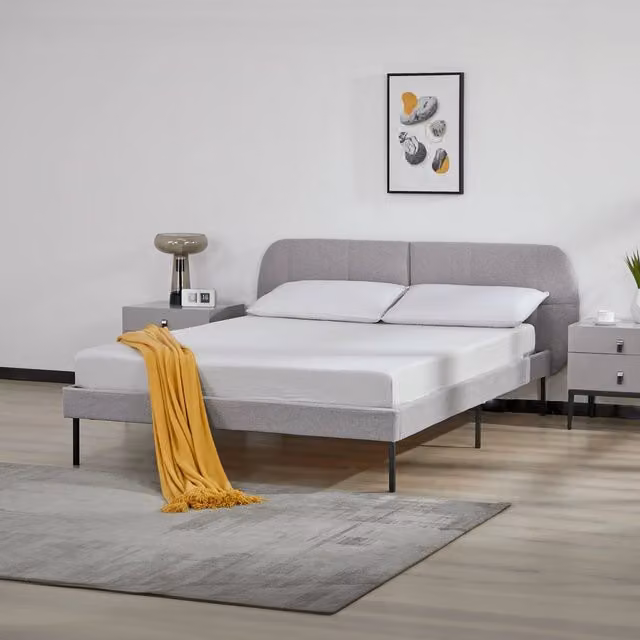 Letto Francese Porvoo en.casa con Testiera Imbottita in Tessuto Grigio e Struttura in Legno di Pino L/P/H: 140 x 200 x 83 cm