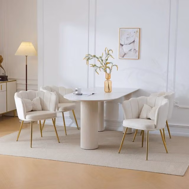Set di 4 sedie moderne WISHDOR in velluto beige con schienale a petalo e gambe in metallo dorato