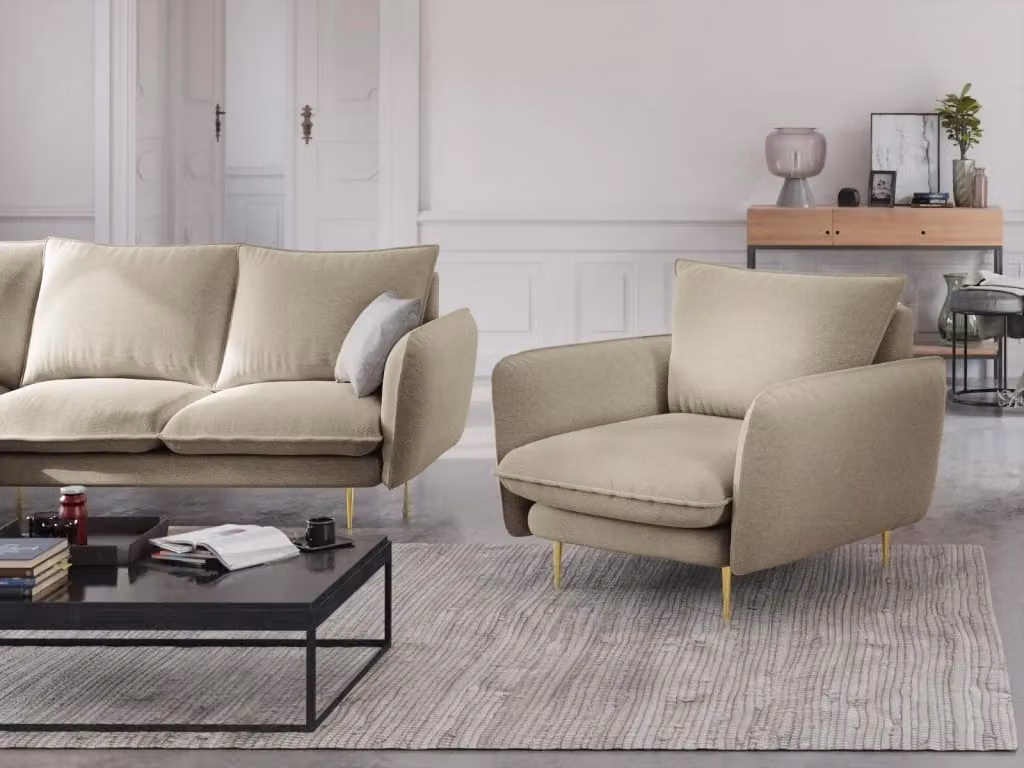 Poltrona Vienna Cosmopolitan Design in tessuto strutturato beige con braccioli e struttura in metallo – 2
