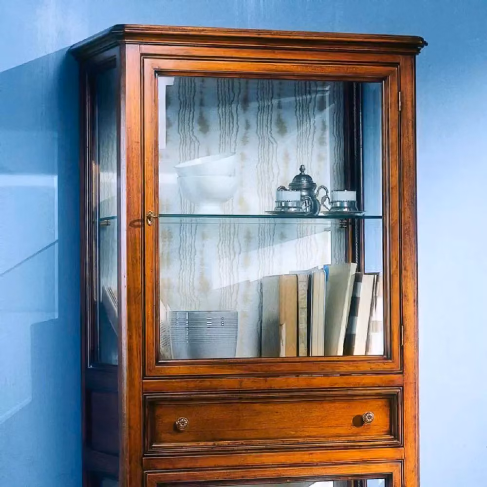 Vetrina classica in legno con 2 porte in vetro e 1 cassetto Mobili 2G finitura bassano L: 70 cm, P: 40 cm, H: 175 cm – 4