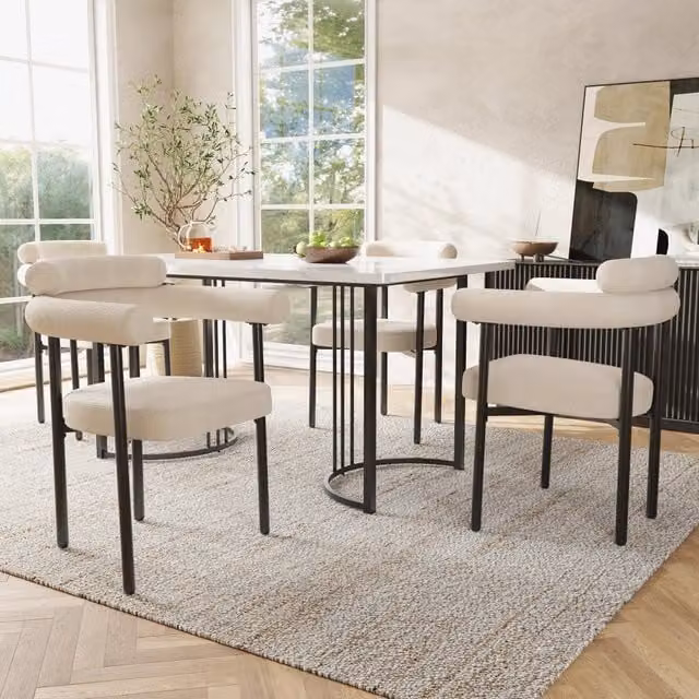 Set da pranzo 140x80x75 cm con gambe in metallo; 4 sedie in velluto; beige e bianco