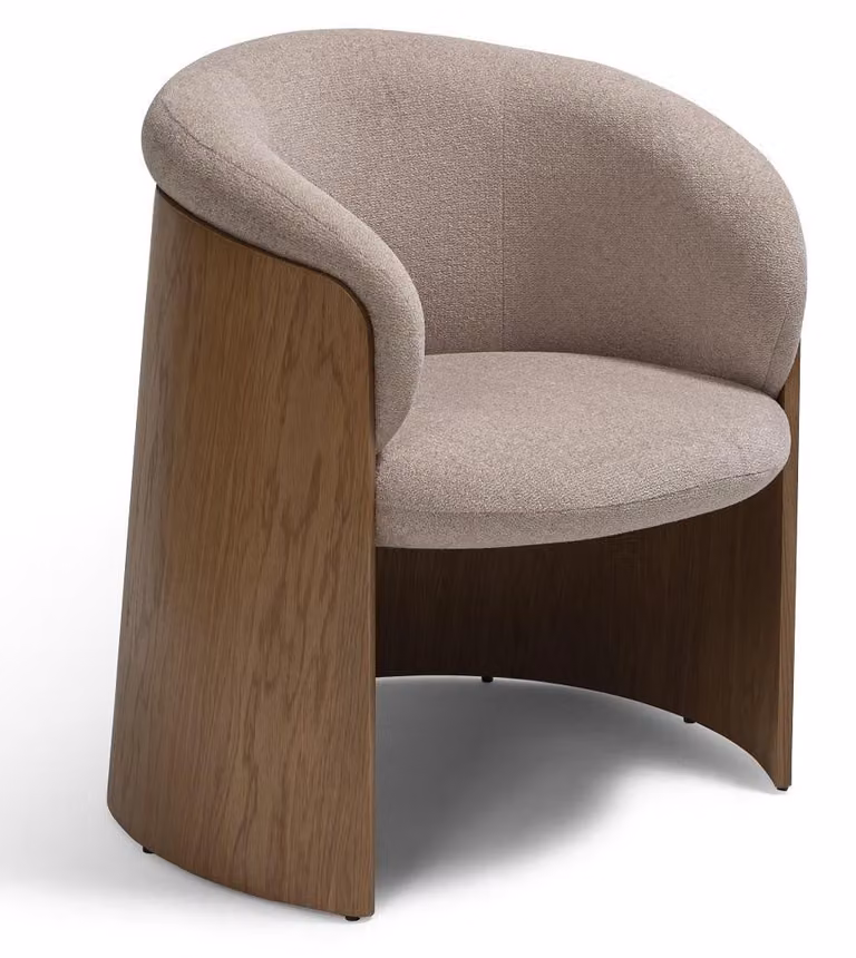 Sedia dal design moderno, beige e grigia, realizzata in tessuto e legno, comoda, esteticamente piacevole ed elegante