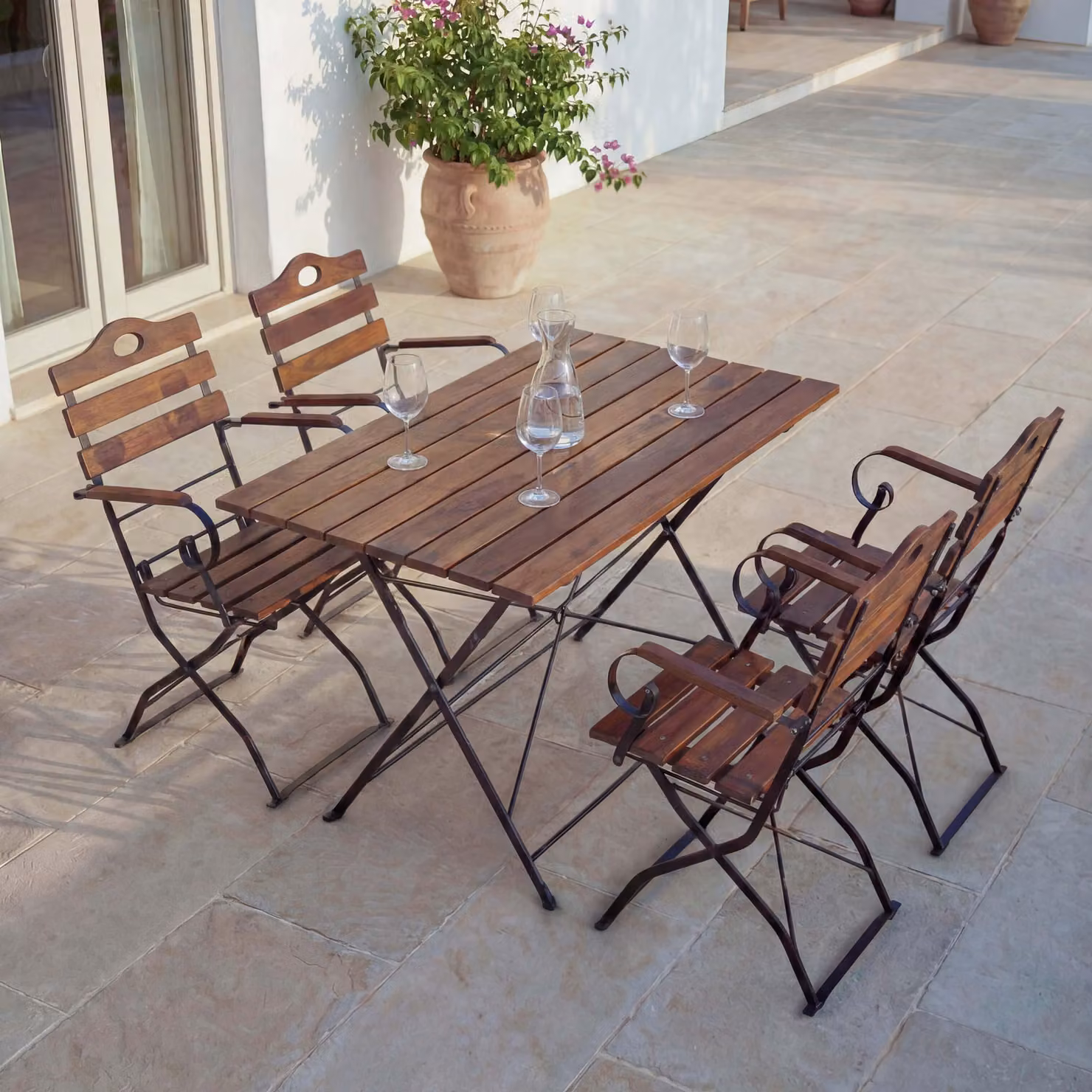 Set da birreria all'aperto MCW-J40, set da bistrot con tavolo pieghevole e sedie pieghevoli, qualità professionale, acacia certificata MVG ~ marrone
