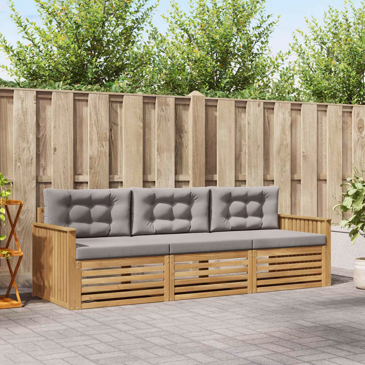 Set di divani da esterno vidaXL in legno di acacia con cuscini, Bianco e Grigio