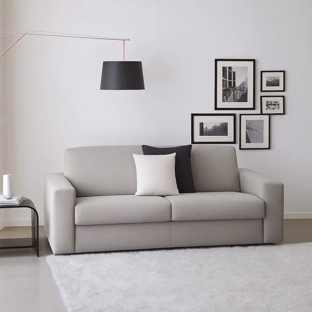 Divano a 3 posti Larimar TALAMO ITALIA in tessuto Grigio, Made in Italy, con braccioli slim e cuscini inclusi, L: 200 cm, P: 95 cm, H: 90 cm – 1