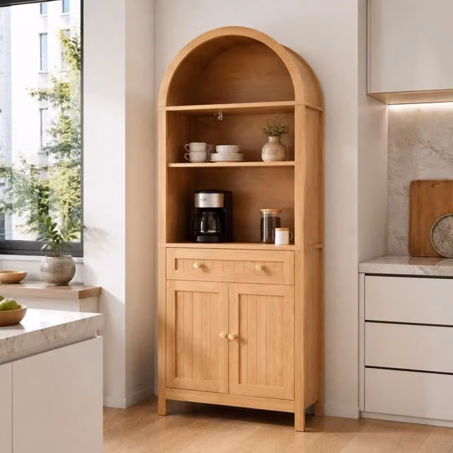 Mobile alto ULEVR 76x40x180 cm con 3 ripiani aperti, cassetto e doppie ante con portaspezie, naturale