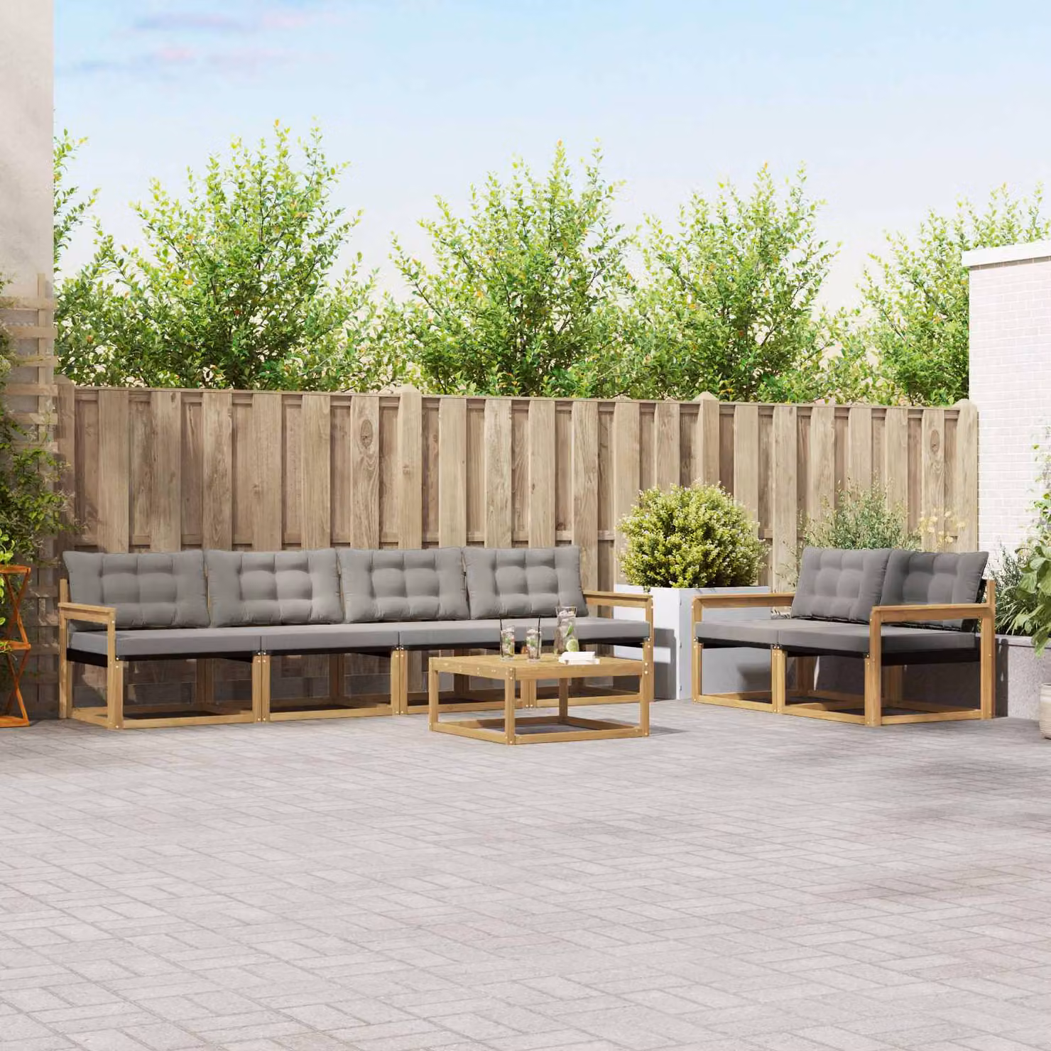 Set di divani da esterno vidaXL 7 pezzi in legno di acacia con tavolino e cuscini, Bianco e Grigio