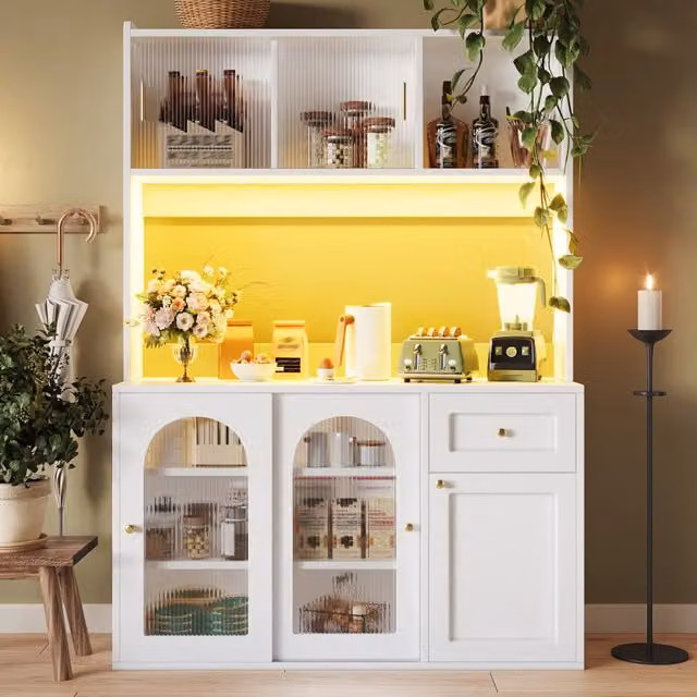 Mobile da cucina alto con vetrina e ripiani regolabili, credenza per sala da pranzo, sideboard bianco con illuminazione LED