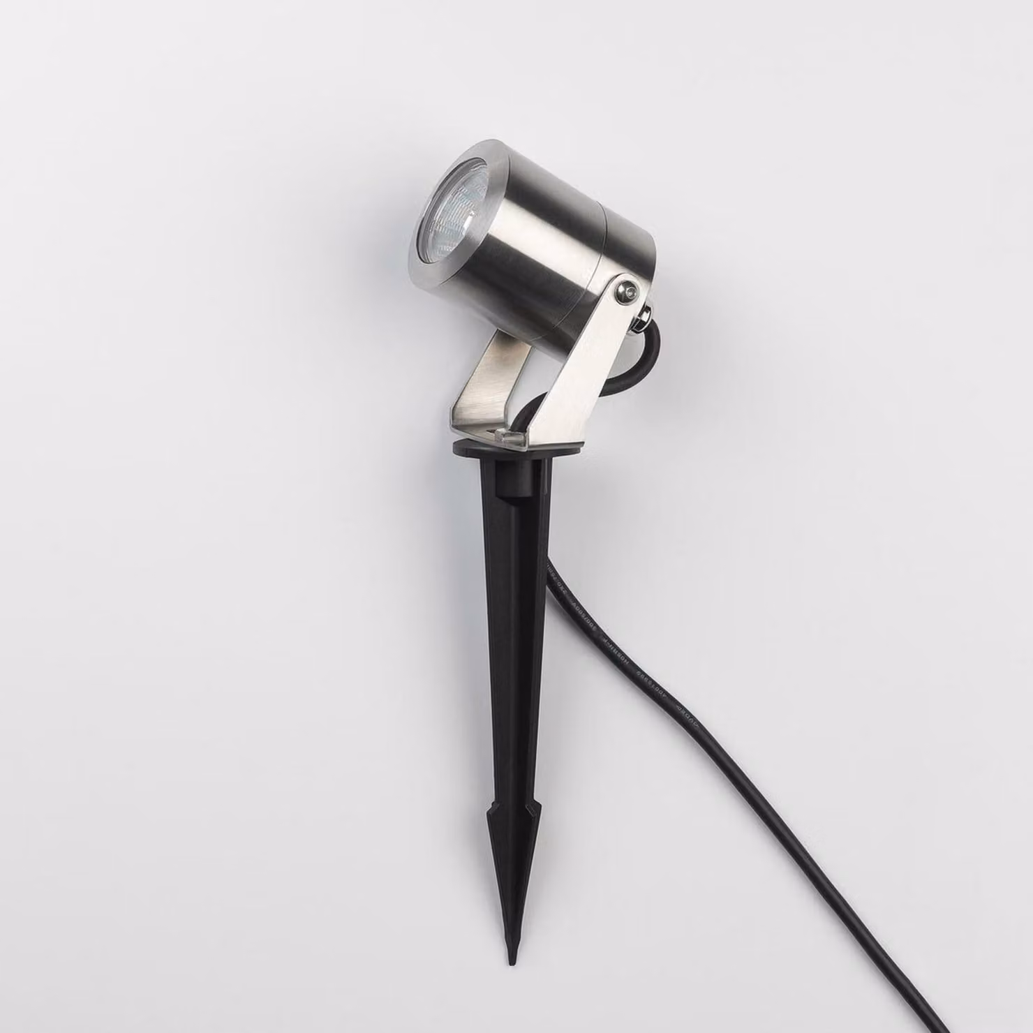 Astro Skye Spike Spot - Lampada da terra a LED per esterni in acciaio inox spazzolato IP65