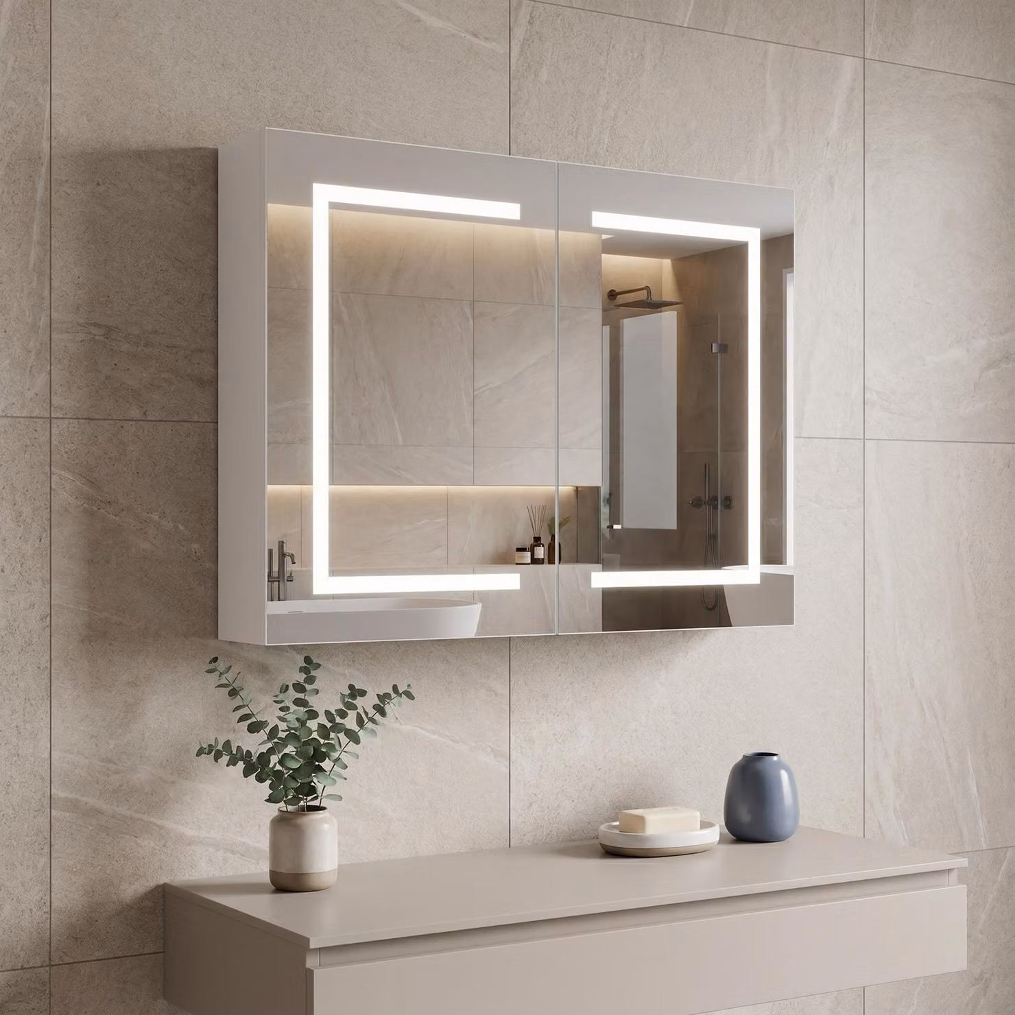 INONEFT Armadio a specchio da bagno con illuminazione a LED a 3 colori, 80x13,5x60 cm, armadio a specchio a 2 ante con ripiano in vetro e interruttori touch, funzione memoria, bianco