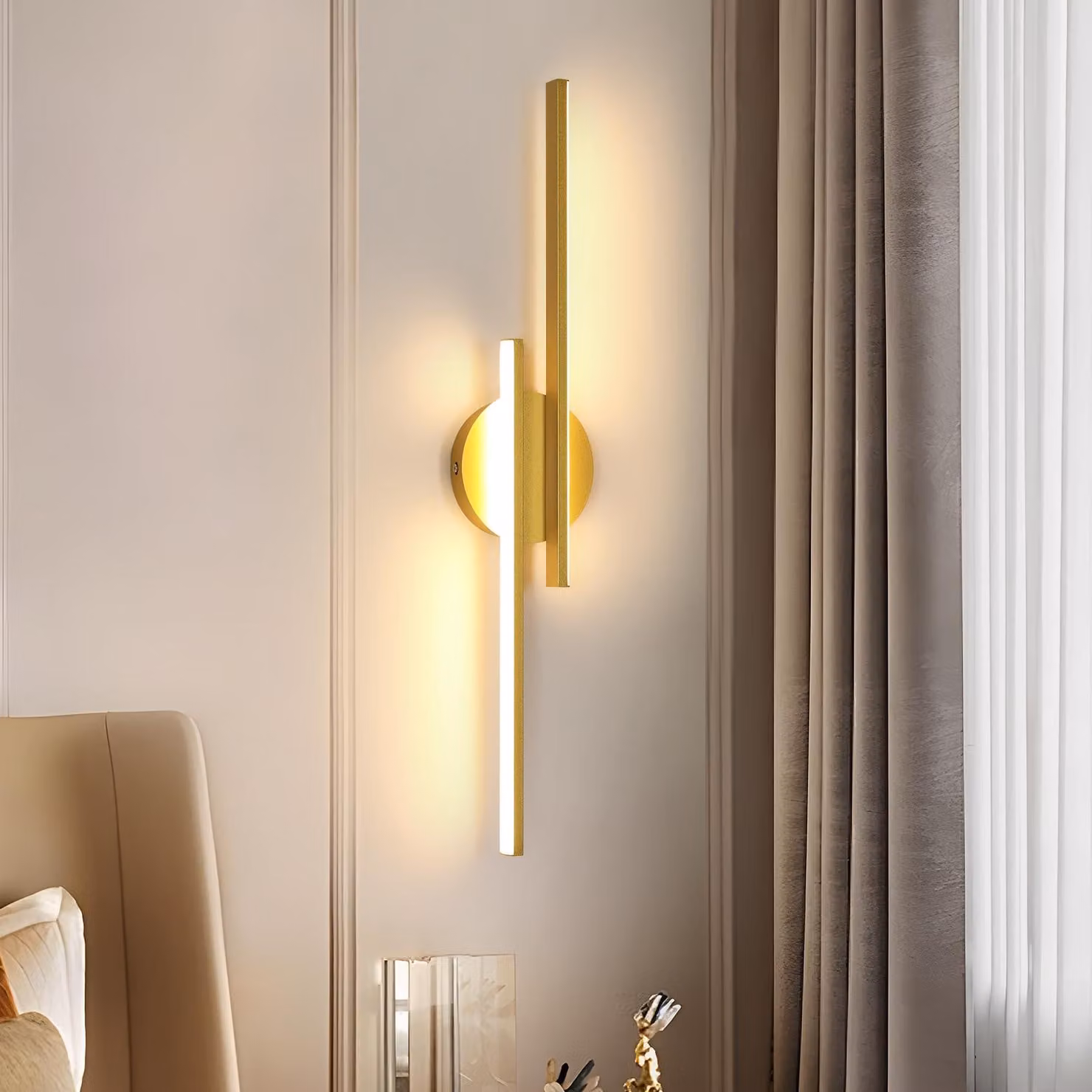 Lampada da parete LED interna Mckalen, 24W, 2700 lumen, moderna lampada da parete LED interna, finitura dorata, 60 cm, illuminazione da parete per corridoio, luce calda e bianca (3000K), ideale per camere da letto, corridoi, soggiorni e scale