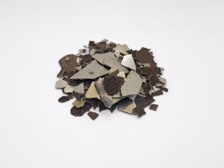 Manganese Mn 99,7% in scaglie, peso: 500 g