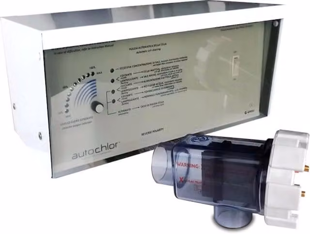 Autochlor RP 15 Cpa per piscine fino a 75 mc d'acqua con elettrolisi al sale e dosaggio automatico