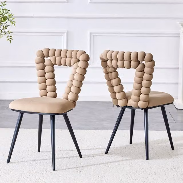 Set di 2 sedie da pranzo MIVRAY in velluto beige e marrone con schienale traforato geometrico e gambe in metallo opaco per soggiorno e sala da pranzo