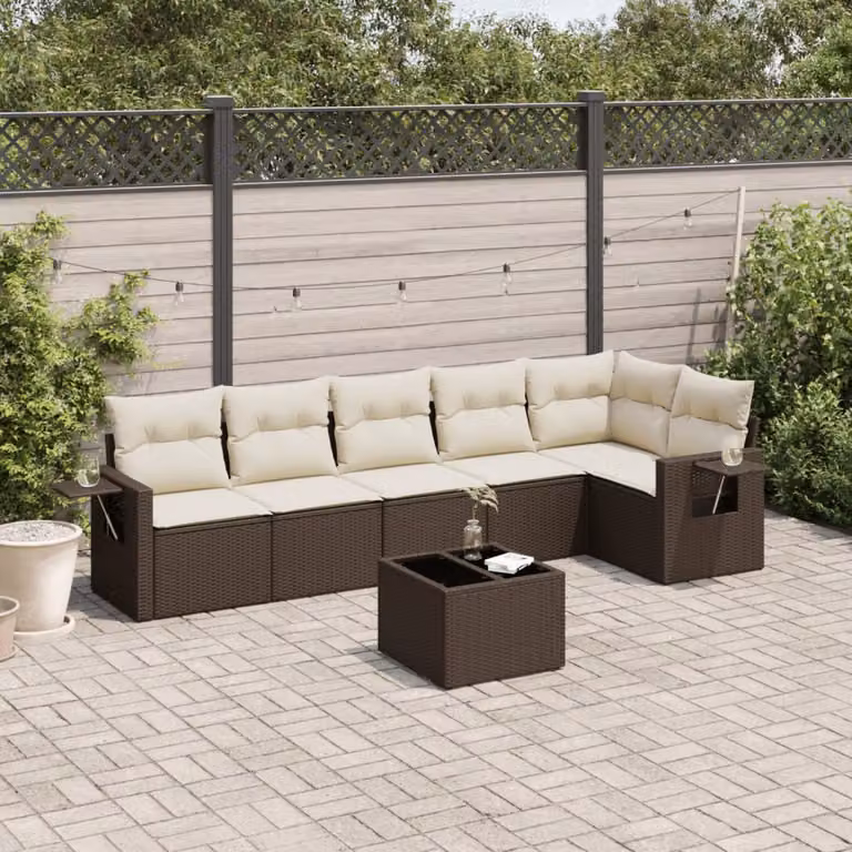 Set di divani da giardino vidaXL 7 pz in polyrattan marrone con cuscini bianchi e tavolino da esterno a forma di L