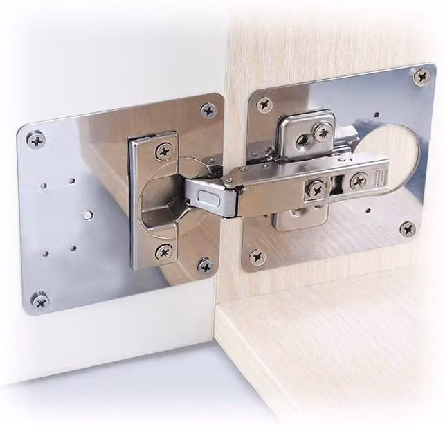 Set di 16 staffe per riparazione cerniere e mobili Daimann in acciaio inox color argento