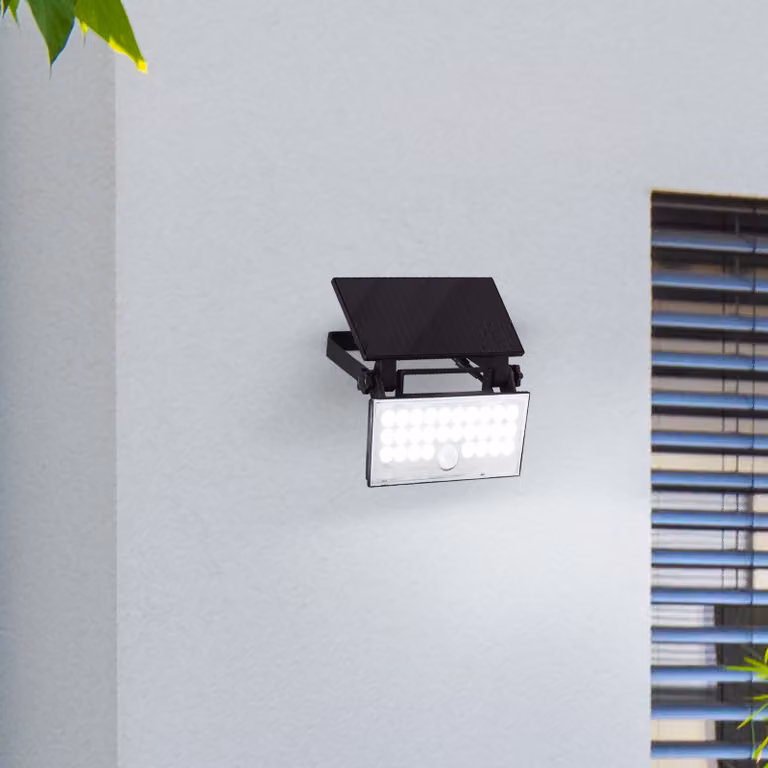 BRILLANTE applique solare nera da esterno LUTON | con rilevatore di movimento | 6W 1000lm 4100K | IP65 | plastica/metallo