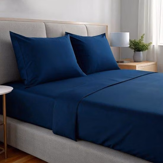 Set di lenzuola Ibbenzoa® composto da 4 pezzi: lenzuolo piano 220×275 cm, lenzuolo con angoli 135×190/200 cm (altezza dell'angolazione 40 cm), 2 federe 50×80 cm, colore blu navy, 100 g/m²
