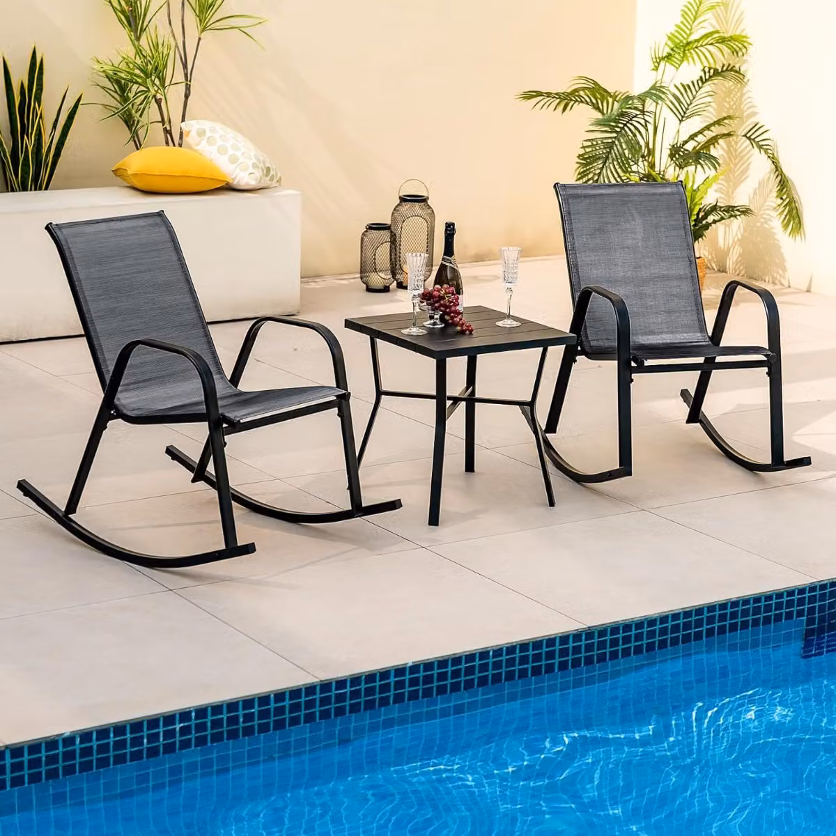 Set di 2 sedie a dondolo da giardino Costway in metallo con tessuto traspirante Nero