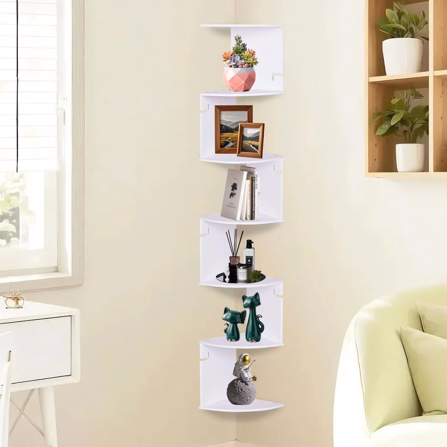 Omgoods - Scaffale angolare da parete con 7 ripiani, ideale per piccoli spazi