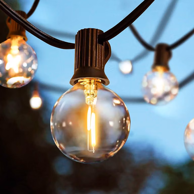 Catena luminosa G40, 30 metri, 50 LED, luce calda, grado di protezione IP44, dimmerabile, per uso esterno