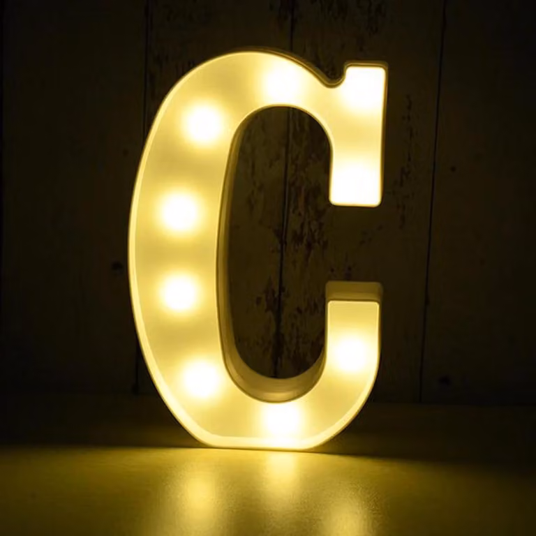Lettera 3D illuminata a LED, lettera C da 22 cm