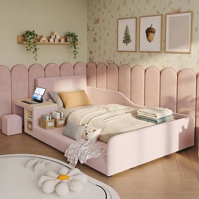 Letto imbottito singolo con scrivania per bambini e sgabello, ripiano portaoggetti, testiera morbida, doghe in legno - Velluto, rosa, 90x200 cm