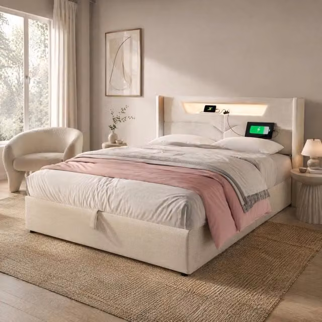 Letto matrimoniale MODFU imbottito in tessuto beige con base contenitore a sollevamento, illuminazione LED sottostante e porte di ricarica USB, L/P/H: 140 x 200 cm