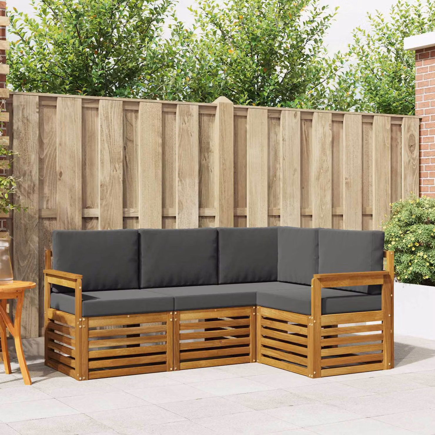 Set di divani da esterno vidaXL a forma di L composto da 4 pezzi in legno di acacia con cuscini in poliestere beige e antracite