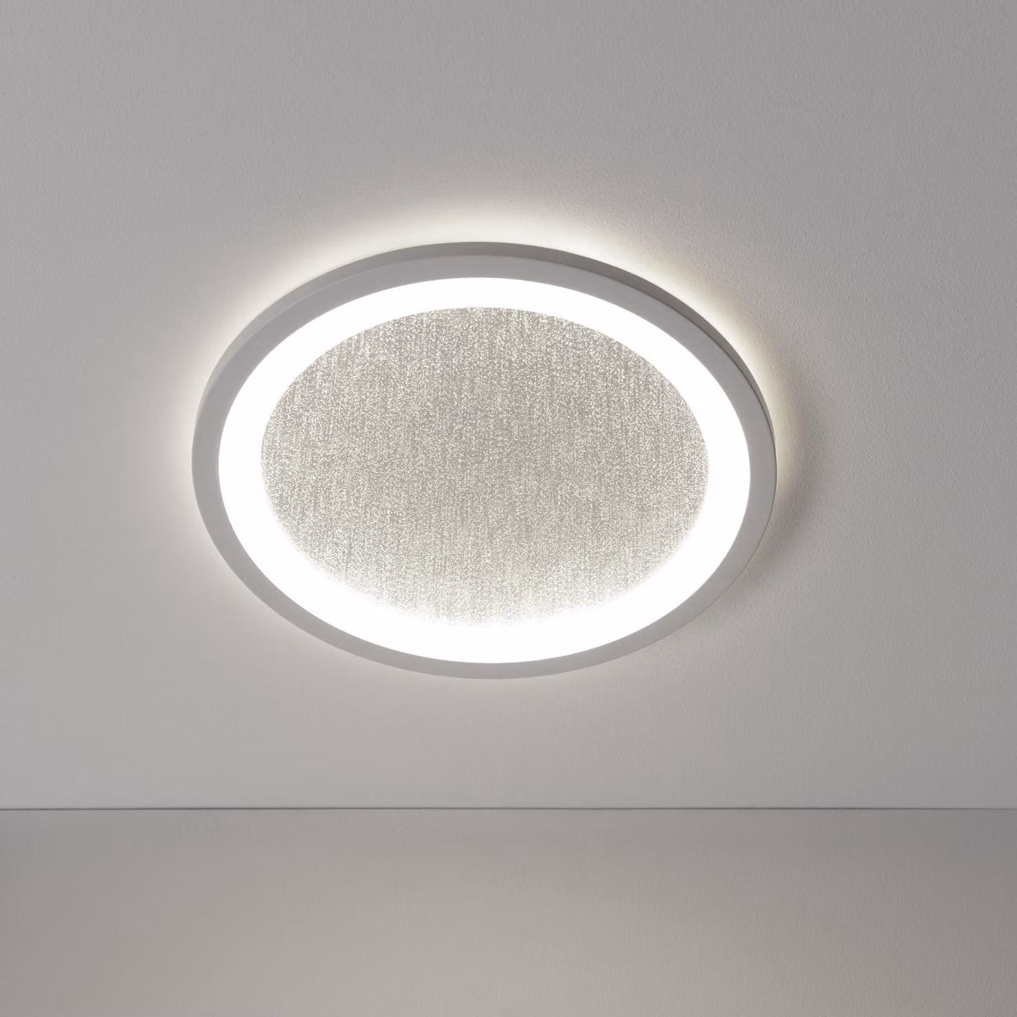 BRILLIANT Lampada da soffitto a LED con effetto glitter TANIDA | Ø 29,5 cm |22 W 2200 lm 4000 K | bianco