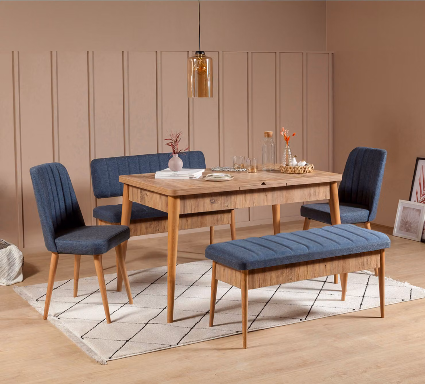 Skye Decor, Vina Atlantic Dark Blue, set composto da tavolo da pranzo allungabile e sedie (5 pezzi), pino atlantico, 100% PANNELLI DI PARTICELLE RIVESTITI IN MELAMMINA, 130 x 80 x 77 cm