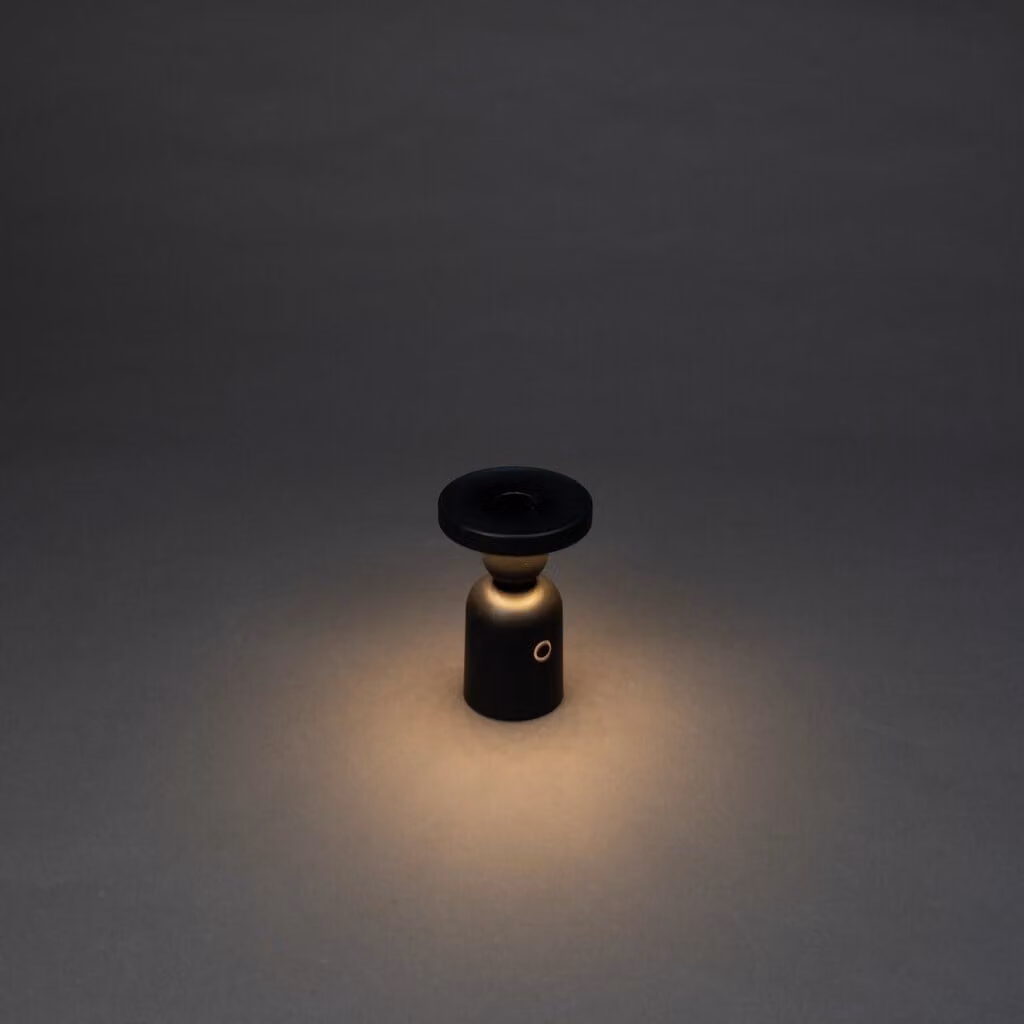 Konstsmide Lampada da tavolo LED USB Nantes in nero 2,2W 120lm IP54 ‖ 7833-750