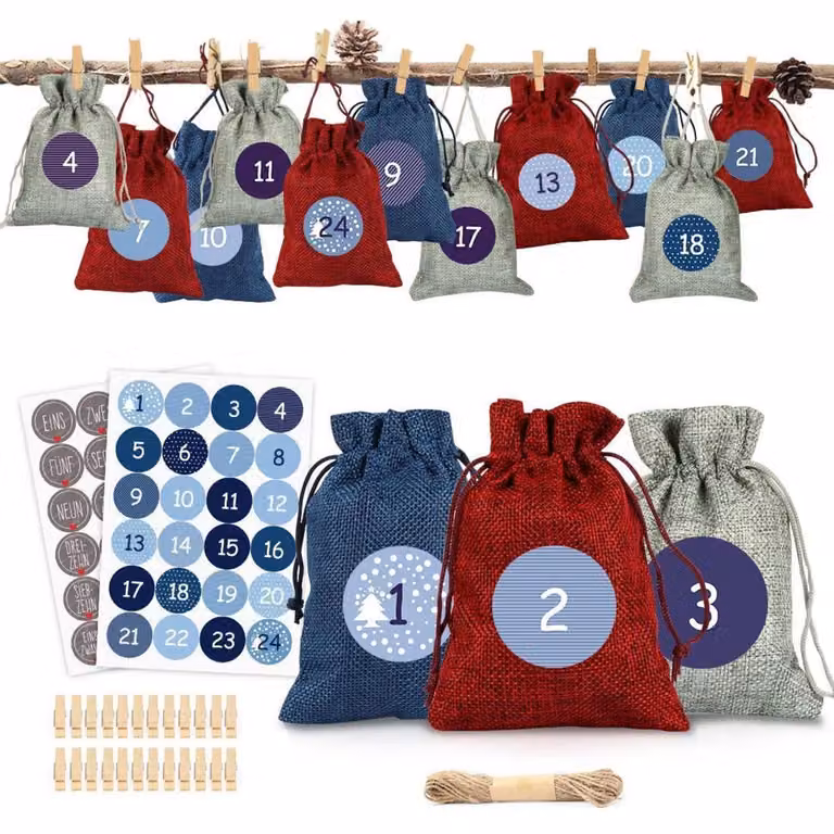 Calendario dell'Avvento in tessuto, 24 pezzi, rosso, blu, grigio, dimensioni 10x14 cm, con numeri adesivi, corda e graffette