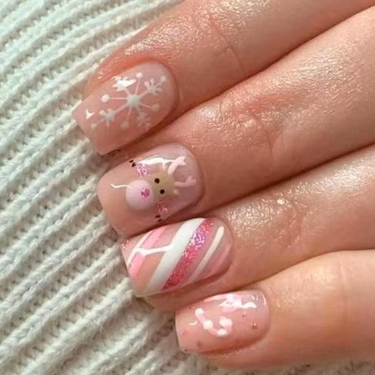 Unghie finte autoadesive, 24 pezzi, tema natalizio, corte, a forma quadrata, rosa, con motivi di renne, fiocchi di neve e bastoncini di zucchero, in acrilico, riutilizzabili