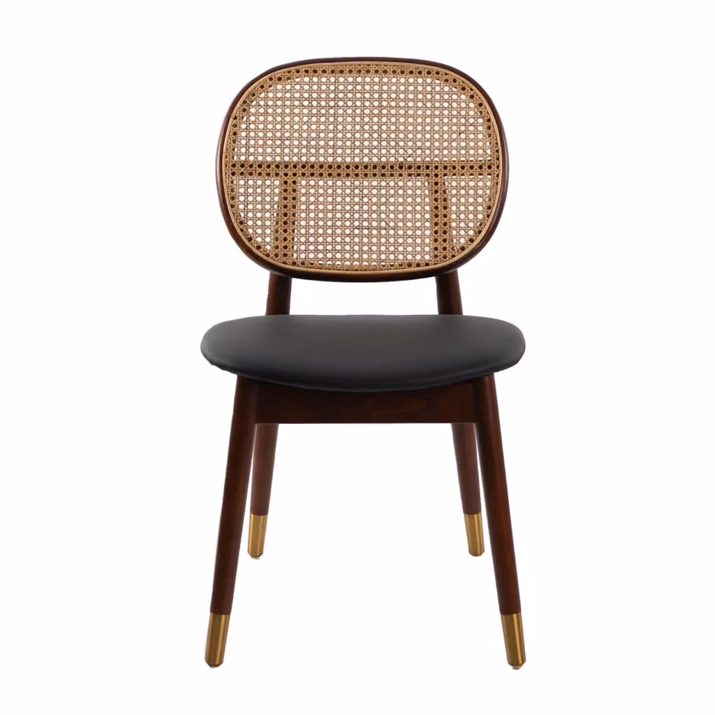 Sedia moderna Angel Cerdá in rattan ed ecopelle nera con dettagli oro e legno – 2