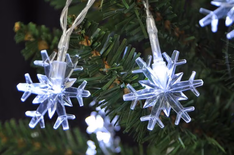 Catena luminosa MagicHome Natale SnowFlake, 10 LED bianco freddo, luce fissa, 2xAA, IP20, per interni, illuminazione, L-0,90 m