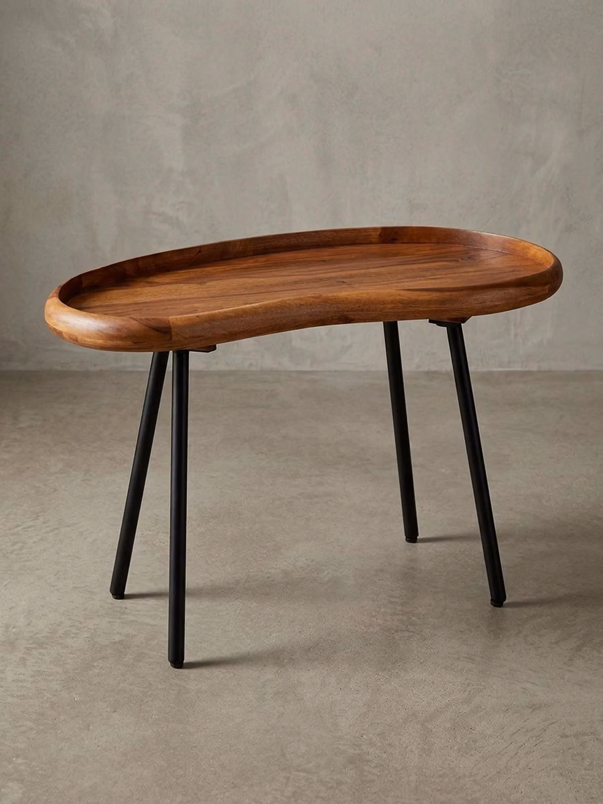 Tavolino WL5.670 71x42x40 cm Tavolino in legno massello di sheesham a forma di rene con gambe in metallo, tavolino da salotto in legno massello, tavolino piccolo in vero legno, tavolino da salotto in legno, tavolino moderno