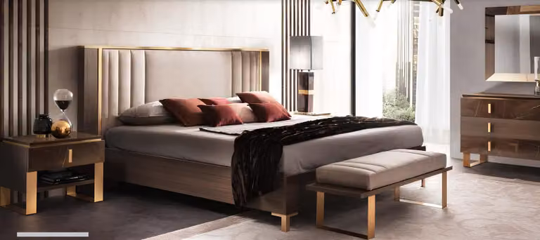 Modernes Schlafzimmer Set Bett Nachttisch Hocker 4tlg. Garnitur Gruppe Komplett