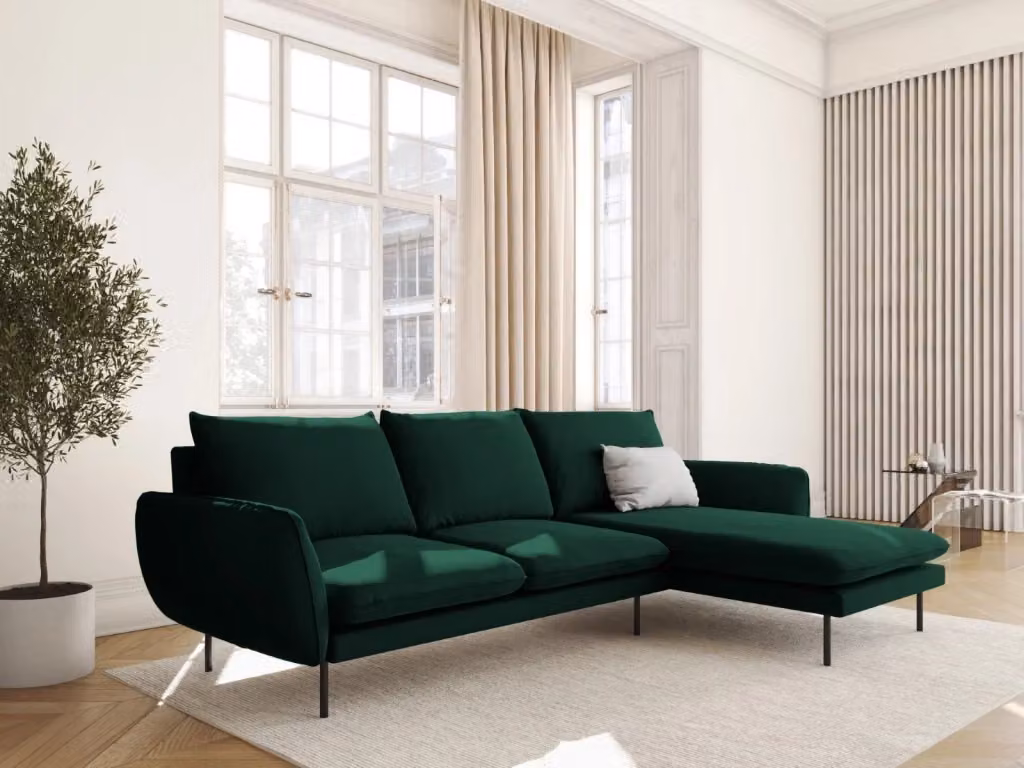 Divano angolare destro Vienna di Cosmopolitan Design in velluto verde bottiglia, 5 posti, L 255 cm x P 170 cm x H 95 cm – 2