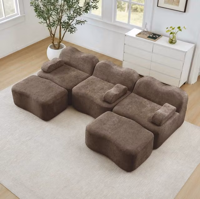 Divano modulare angolare in velluto marrone 288x167x70 cm; seduta profonda e configurazione flessibile