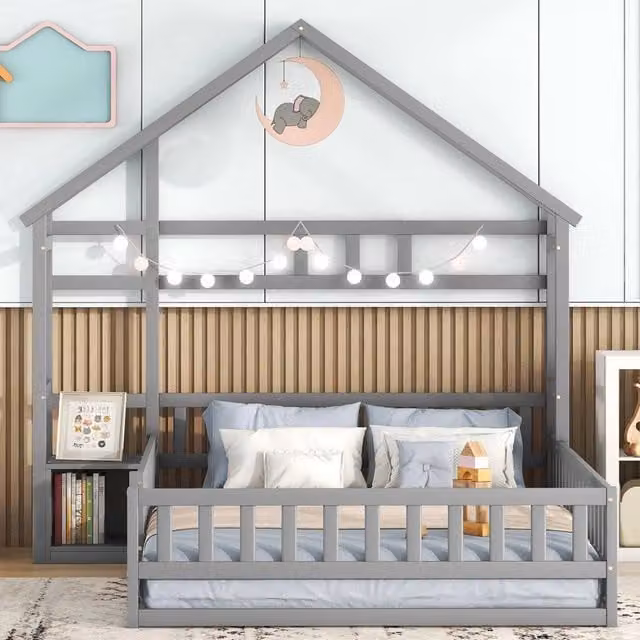 Letto casetta per bambini 140 × 200 cm con barriera da 31 cm e comodino, senza materasso, in pino grigio