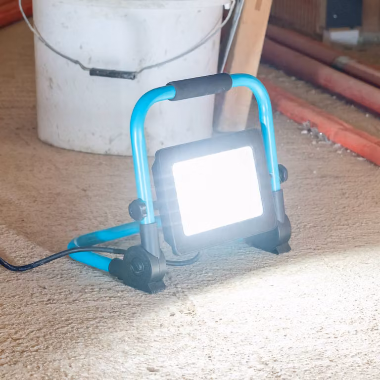 EGLO Faretto da esterno a LED Avelar, nero/turchese, larghezza 31 cm, metallo Avelar, Nero, Alluminio