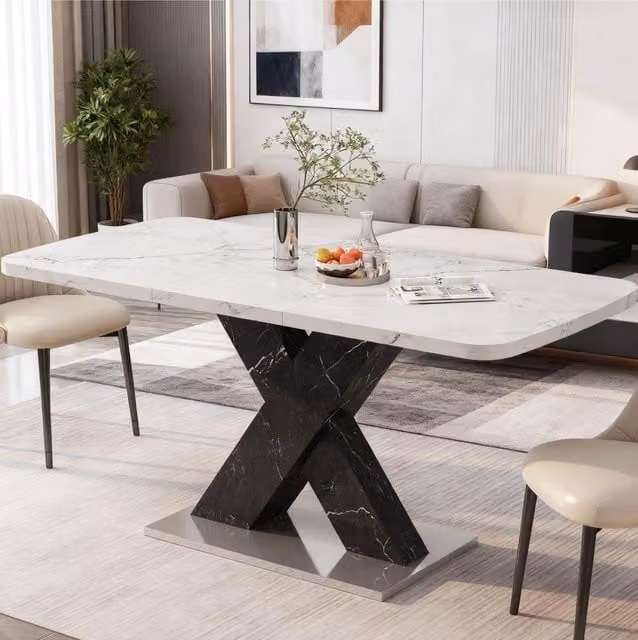 Tavolo da pranzo rettangolare allungabile 120-160 cm con piano in MDF effetto marmo bianco e gambe a X nere in MDF con base metallica