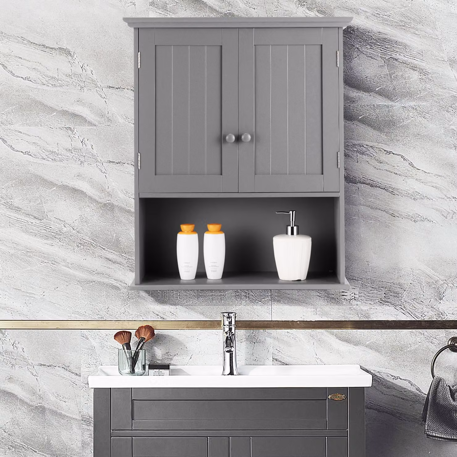 Armadietto da bagno e ingresso Costway con doppia anta e mensola interna regolabile, modello moderno, Grigio