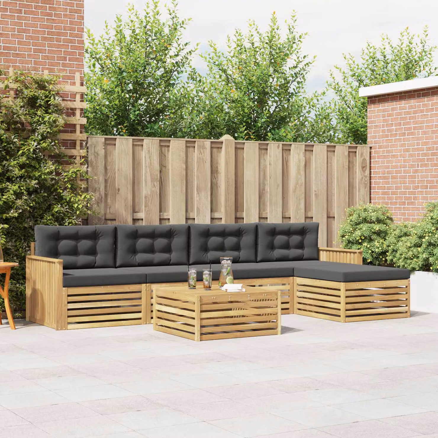 vidaXL Set di divani da esterno a L composto da 6 pezzi con tavolo da caffè e pouf, in legno di acacia e tessuto bianco e antracite