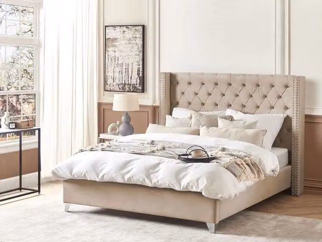 Letto moderno Beliani in velluto beige con doghe a arco e struttura imbottita L/P: 180 x 200 cm